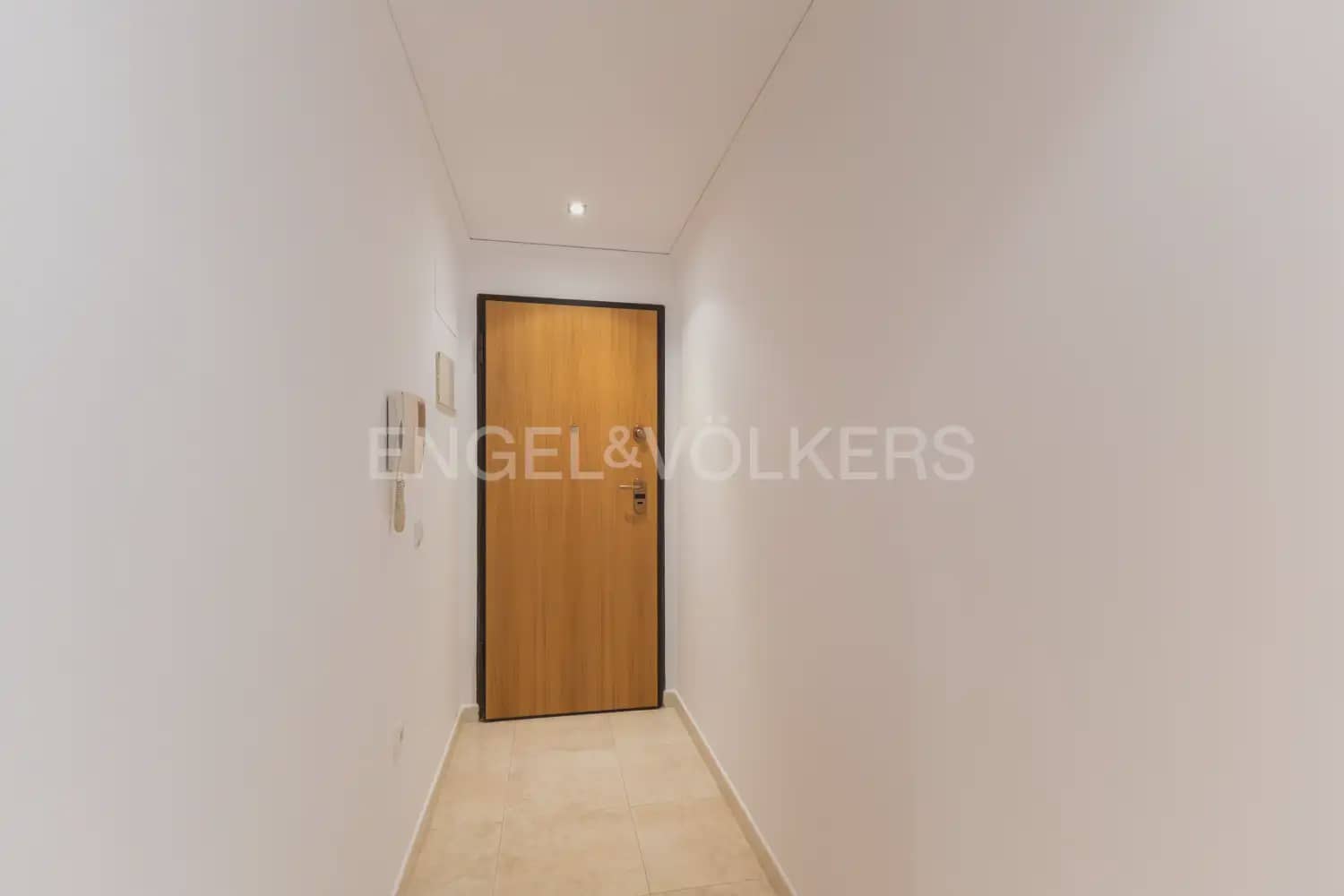 Piso de 3 habitaciones en Sagunto / Sagunt en alquiler con garaje - 1.200 € (Ref: 9937054)