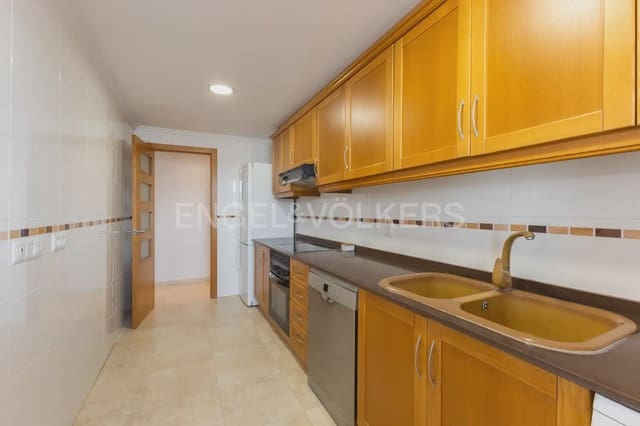 Piso de 3 habitaciones en Sagunto / Sagunt en alquiler con garaje - 1.200 € (Ref: 9937054)