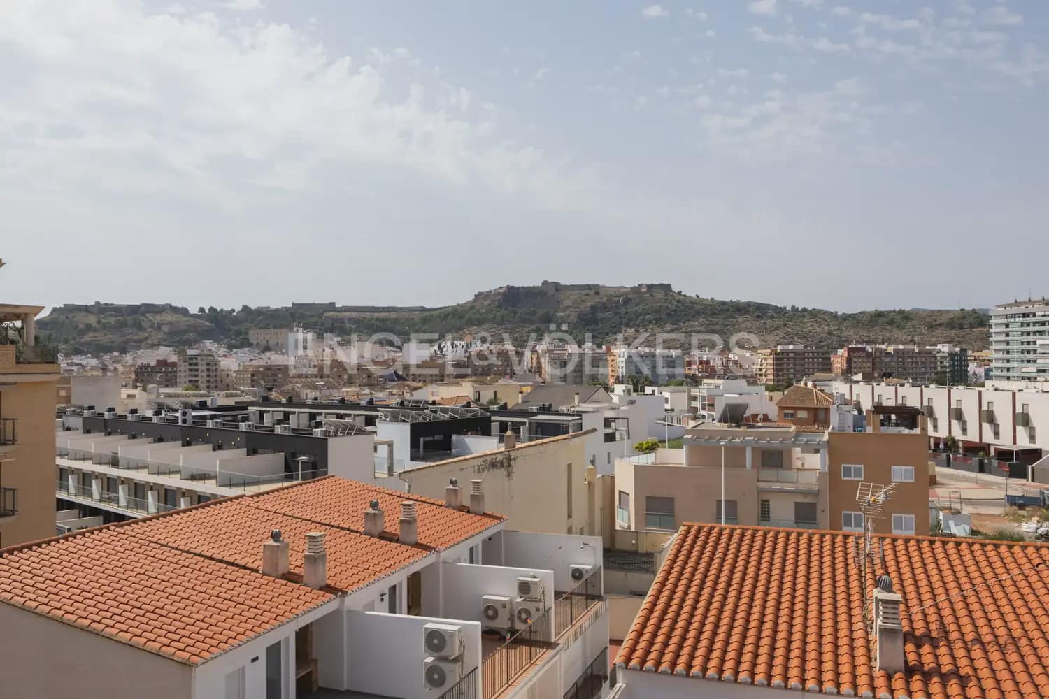 Piso de 3 habitaciones en Sagunto / Sagunt en alquiler con garaje - 1.200 € (Ref: 9937054)