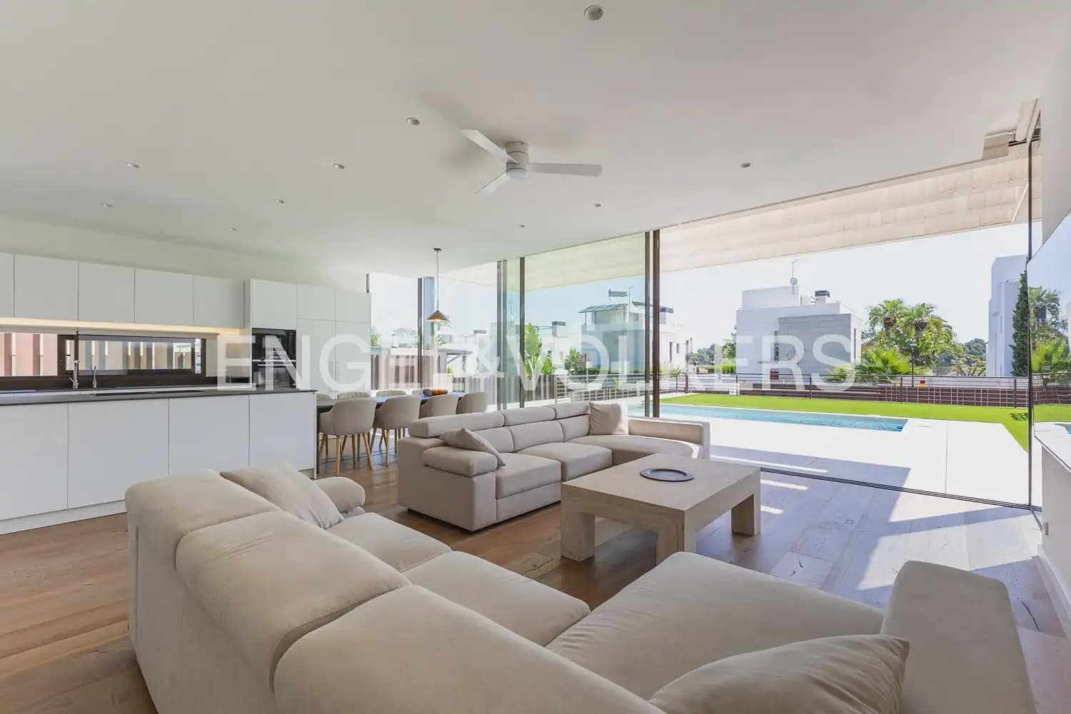 6 bedroom Villa for sale in Godella with pool garage - € 1,750,000 (Ref: 9937056)