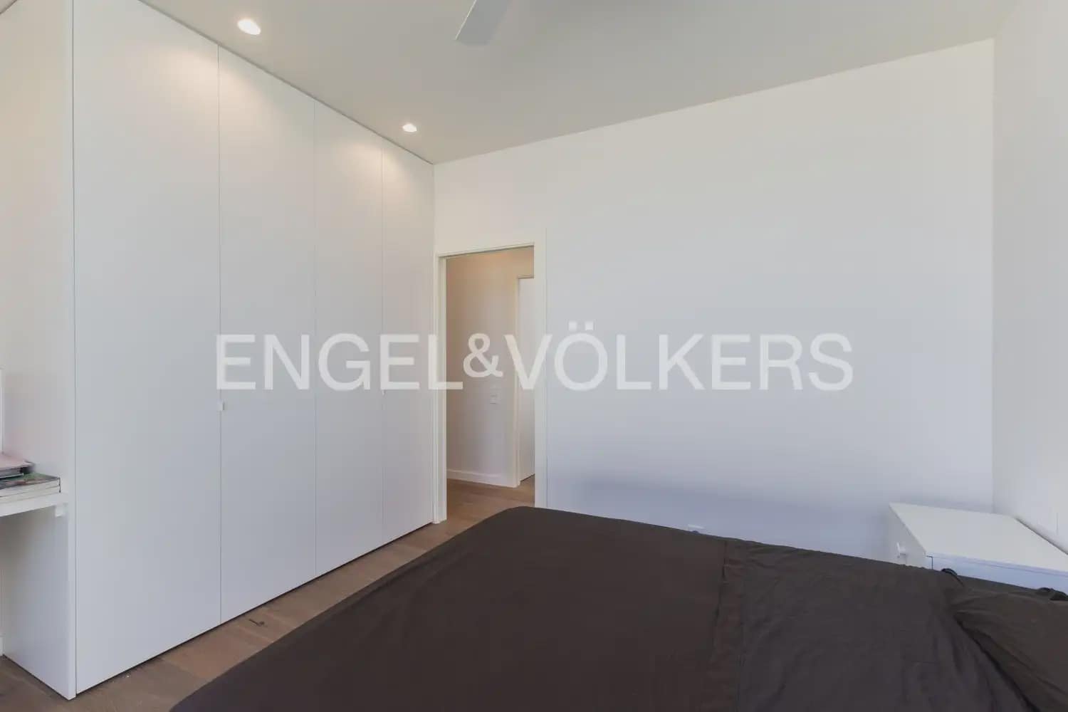 6 bedroom Villa for sale in Godella with pool garage - € 1,750,000 (Ref: 9937056)