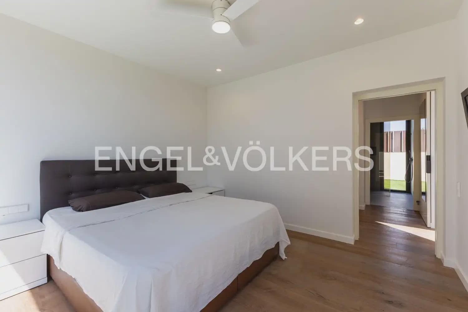6 bedroom Villa for sale in Godella with pool garage - € 1,750,000 (Ref: 9937056)
