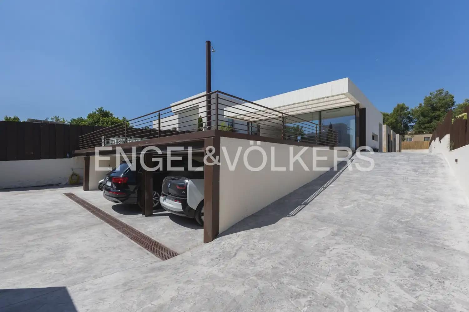 6 bedroom Villa for sale in Godella with pool garage - € 1,750,000 (Ref: 9937056)