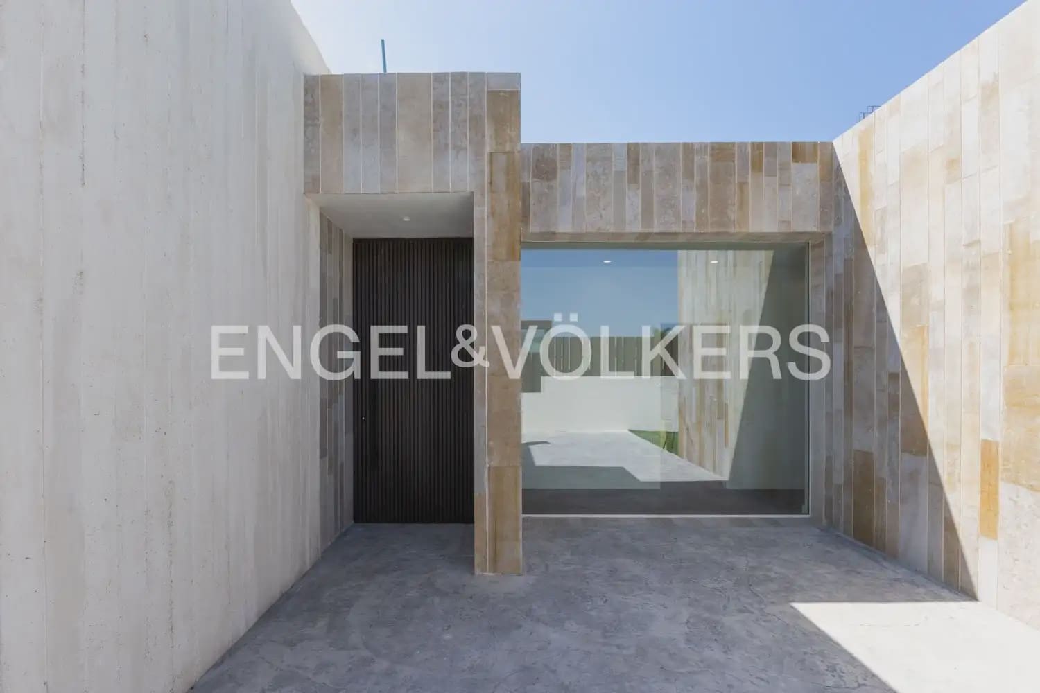6 bedroom Villa for sale in Godella with pool garage - € 1,750,000 (Ref: 9937056)