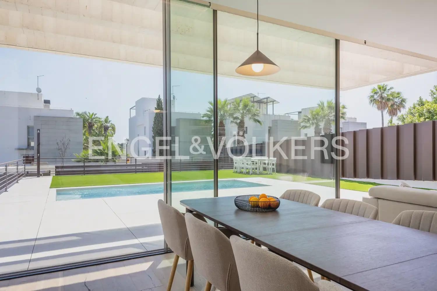 6 bedroom Villa for sale in Godella with pool garage - € 1,750,000 (Ref: 9937056)