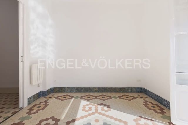 3 bedroom Flat for rent in Russafa, Valencia city - € 1,700 (Ref: 9937279)