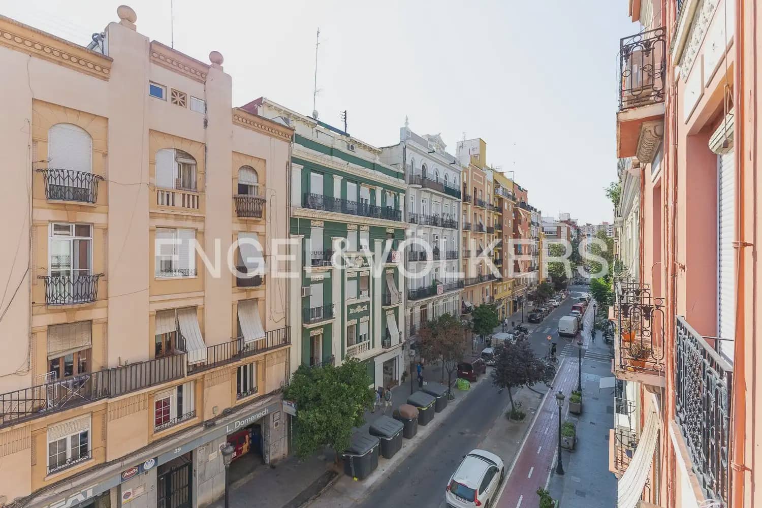 3 bedroom Flat for rent in Valencia city - € 1,700 (Ref: 9937279)