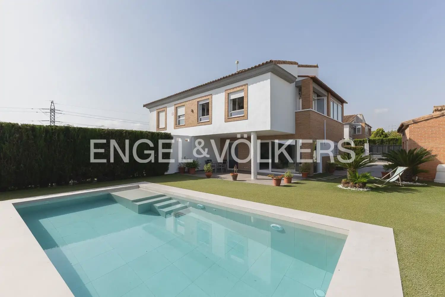 3 soveværelse Villa til leje i Riba-roja de Turia med swimmingpool - € 4.000 (Ref: 9937282)
