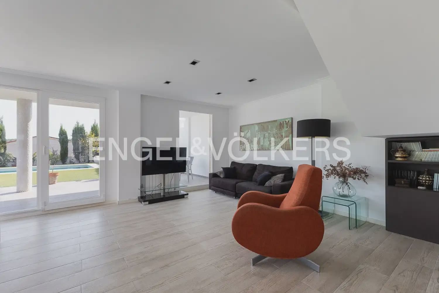 3 soveværelse Villa til leje i Riba-roja de Turia med swimmingpool - € 4.000 (Ref: 9937282)