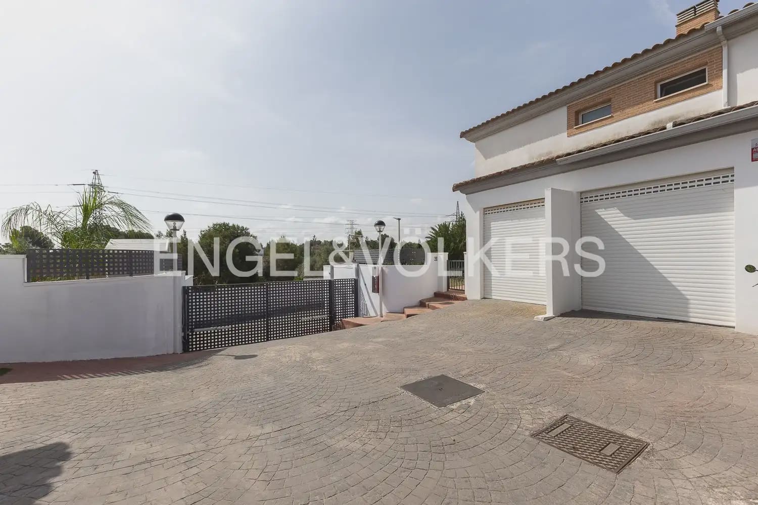 3 soveværelse Villa til leje i Riba-roja de Turia med swimmingpool - € 4.000 (Ref: 9937282)