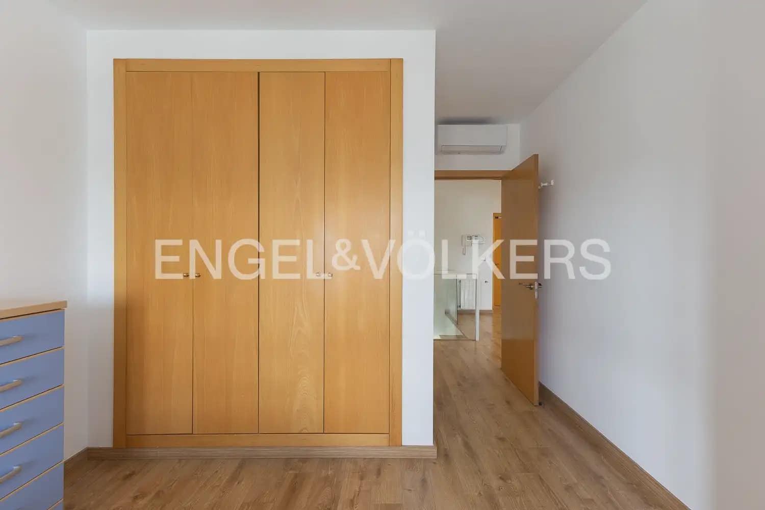 3 soveværelse Villa til leje i Riba-roja de Turia med swimmingpool - € 4.000 (Ref: 9937282)