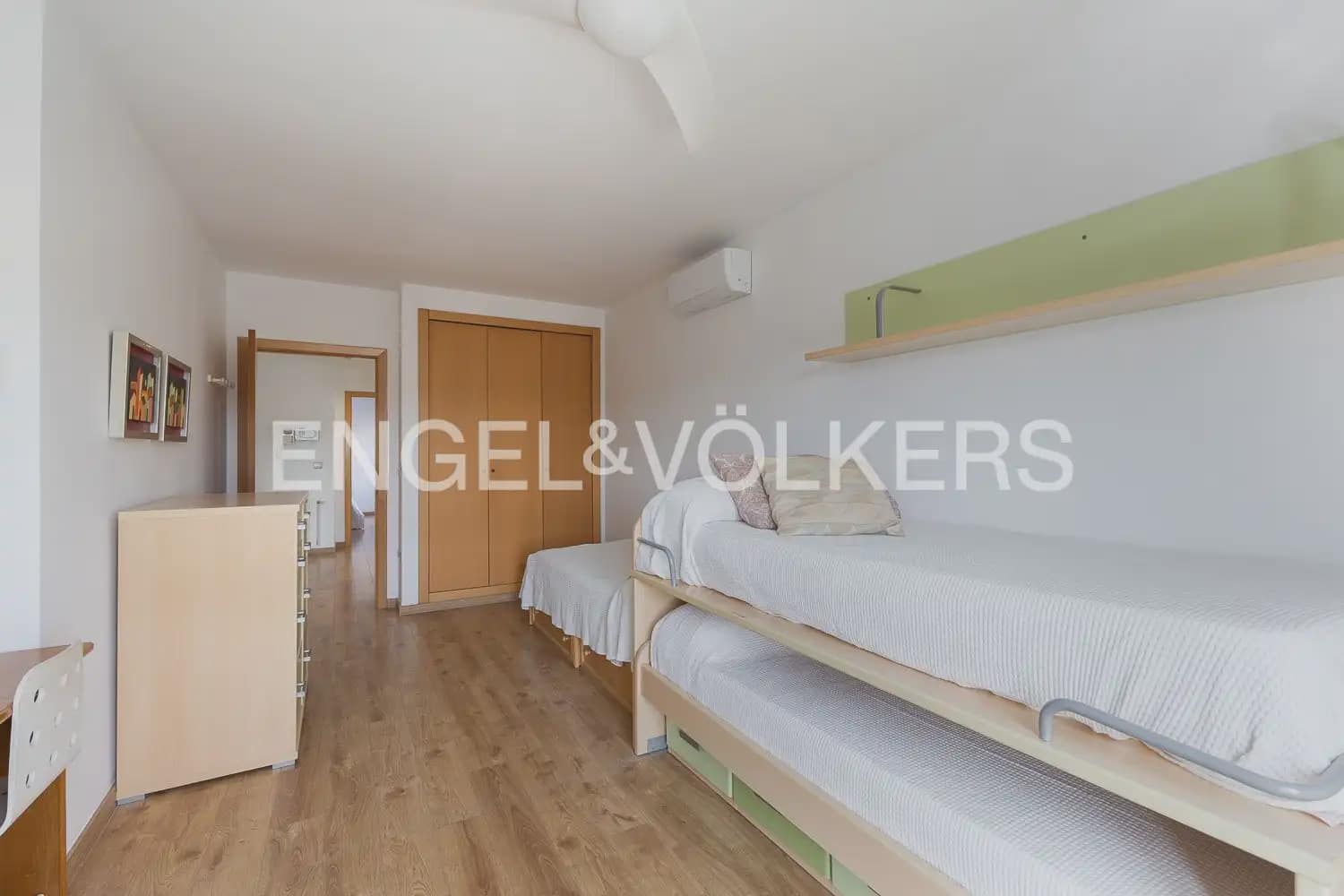 3 soveværelse Villa til leje i Riba-roja de Turia med swimmingpool - € 4.000 (Ref: 9937282)