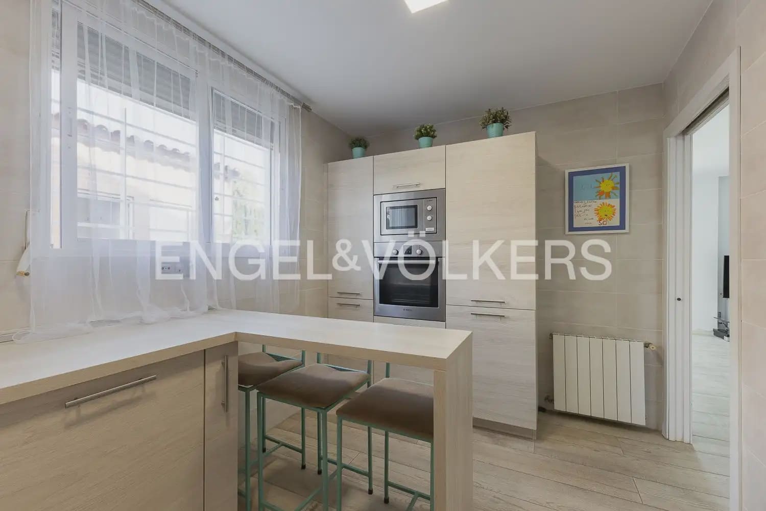 3 soveværelse Villa til leje i Riba-roja de Turia med swimmingpool - € 4.000 (Ref: 9937282)
