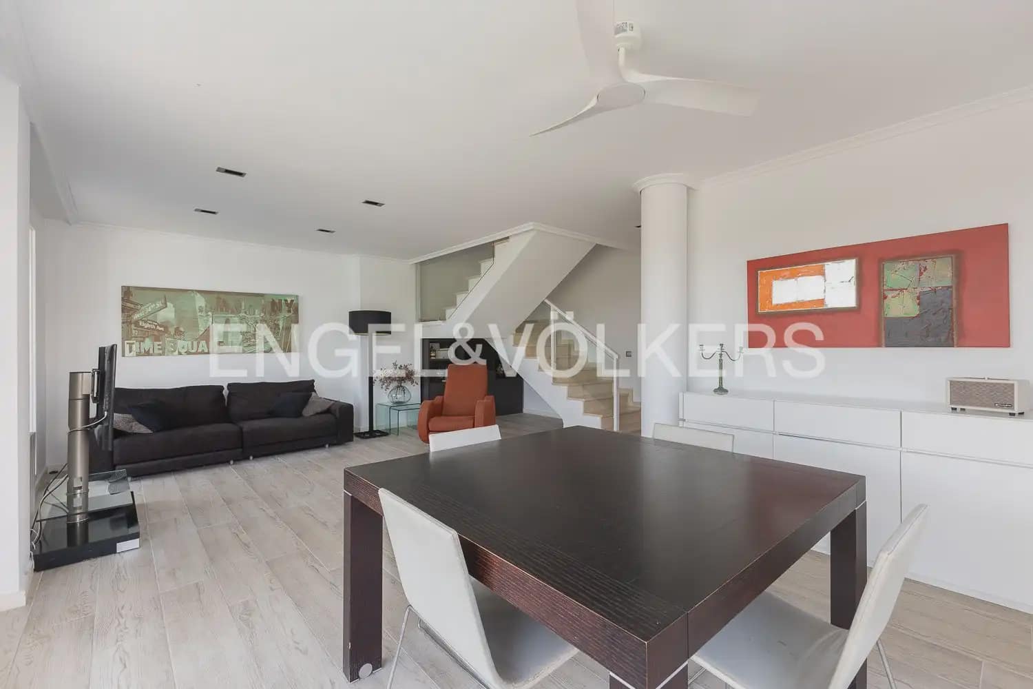 3 soveværelse Villa til leje i Riba-roja de Turia med swimmingpool - € 4.000 (Ref: 9937282)