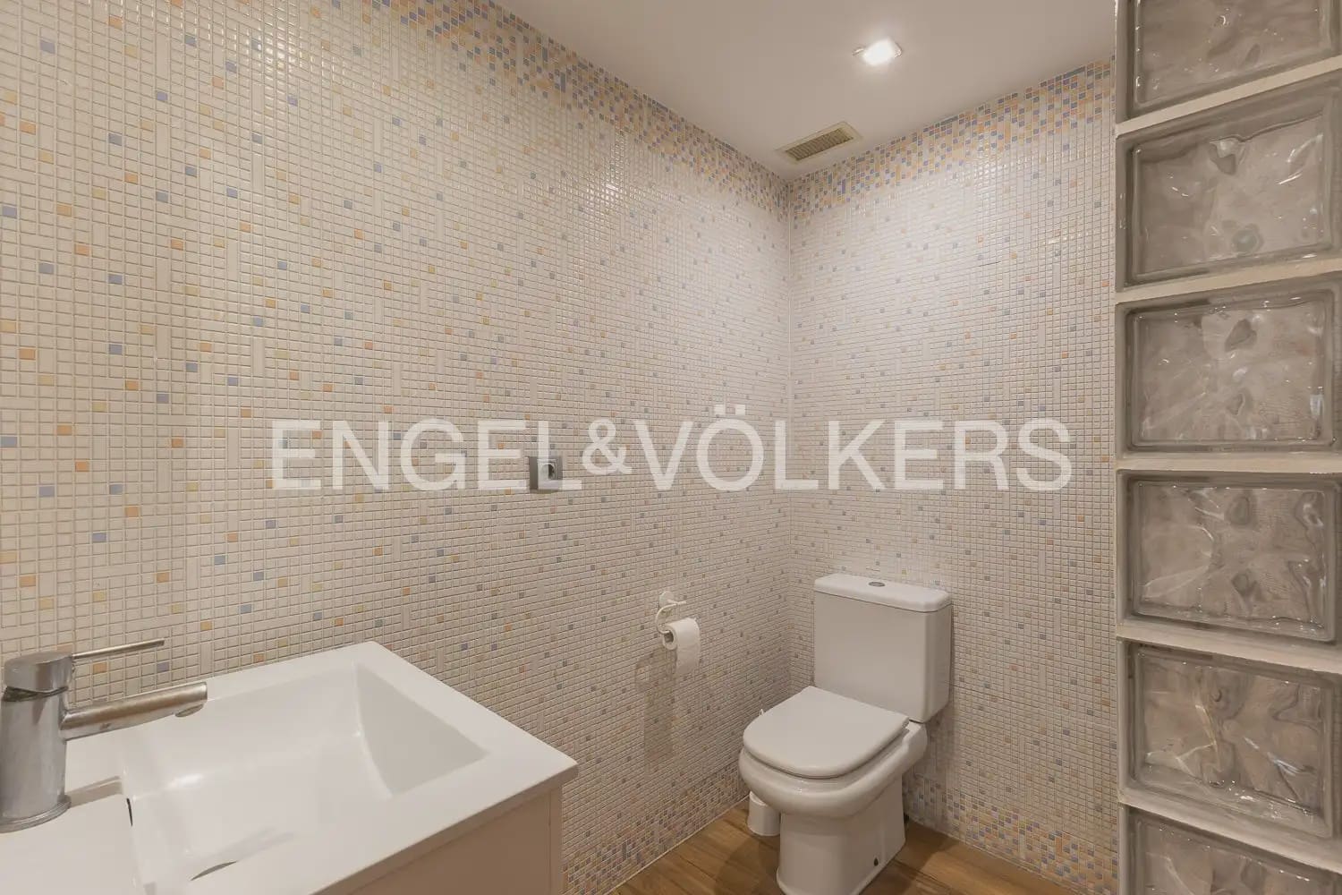 3 soveværelse Villa til leje i Riba-roja de Turia med swimmingpool - € 4.000 (Ref: 9937282)