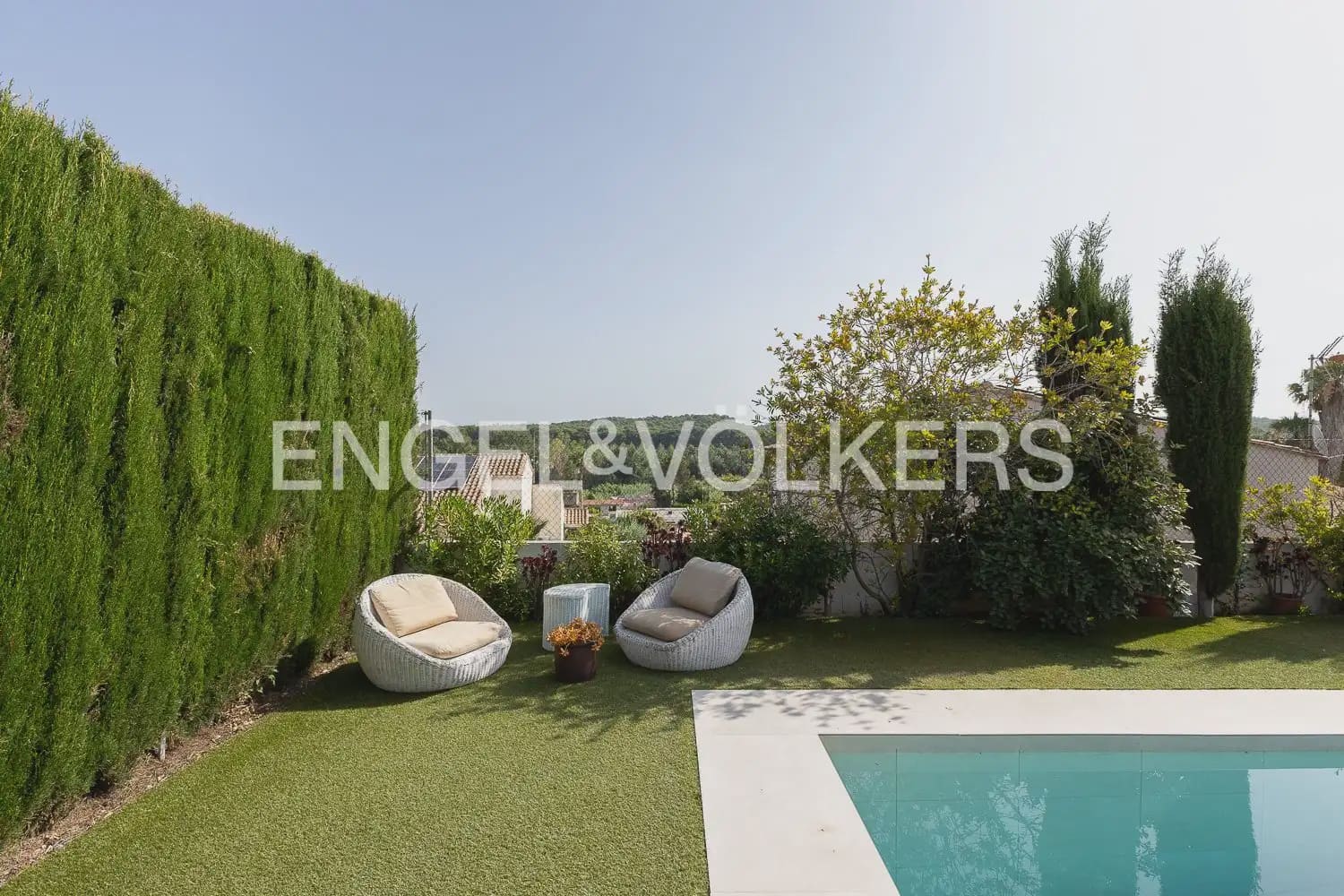 3 soveværelse Villa til leje i Riba-roja de Turia med swimmingpool - € 4.000 (Ref: 9937282)