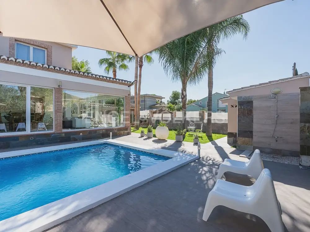 8 Zimmer Villa zu vermieten in Betera mit Pool Garage - 5.500 € (Ref: 9937283)