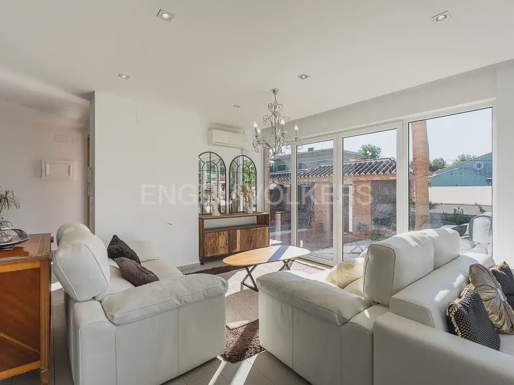 8 Zimmer Villa zu vermieten in Betera mit Pool Garage - 5.500 € (Ref: 9937283)