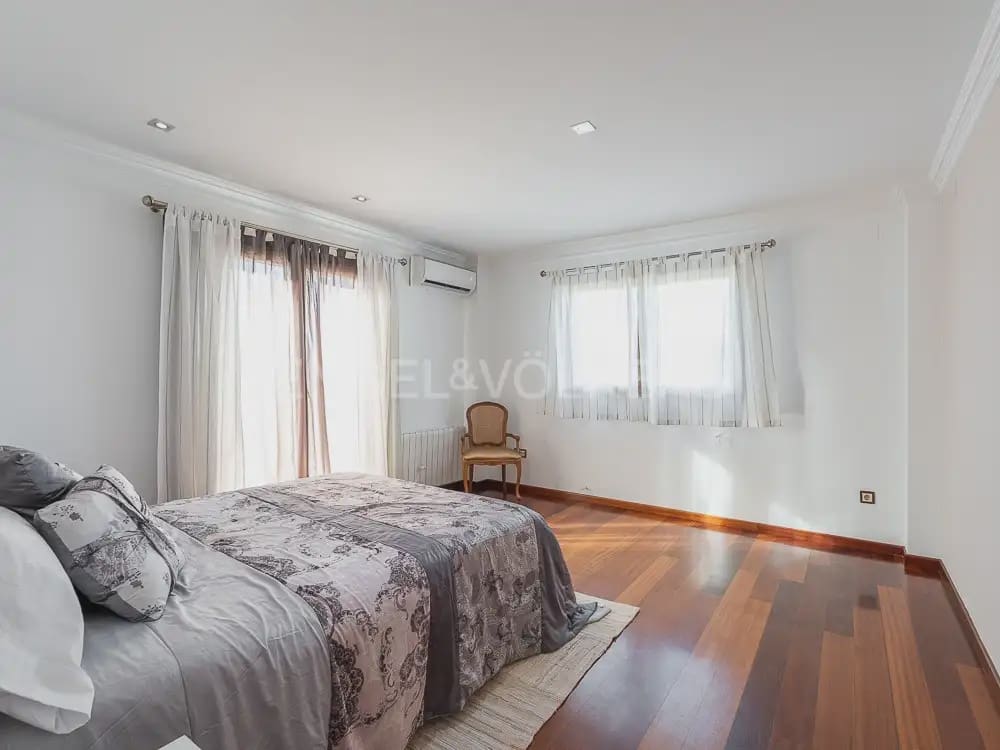 8 Zimmer Villa zu vermieten in Betera mit Pool Garage - 5.500 € (Ref: 9937283)