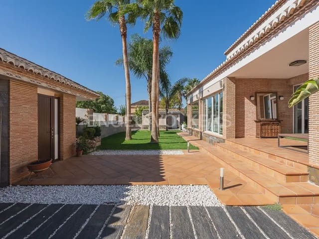 8 Zimmer Villa zu vermieten in Bétera mit Pool Garage - 5.500 € (Ref: 9937283)