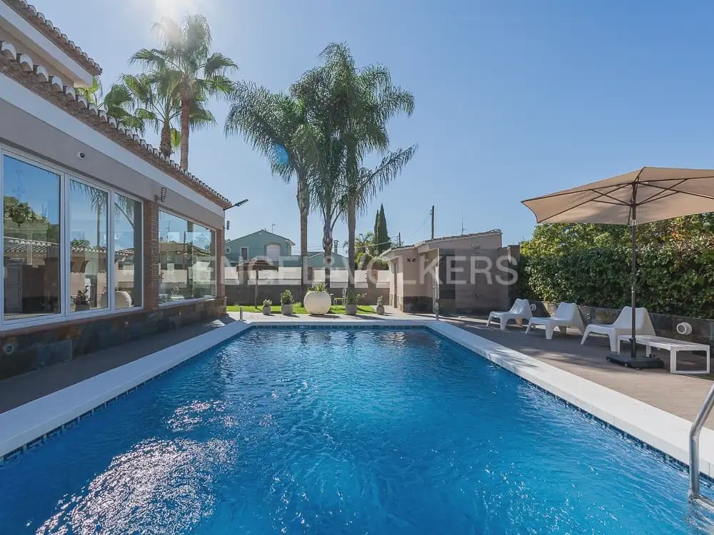 8 Zimmer Villa zu vermieten in Betera mit Pool Garage - 5.500 € (Ref: 9937283)