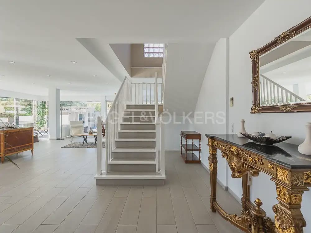 8 Zimmer Villa zu vermieten in Betera mit Pool Garage - 5.500 € (Ref: 9937283)