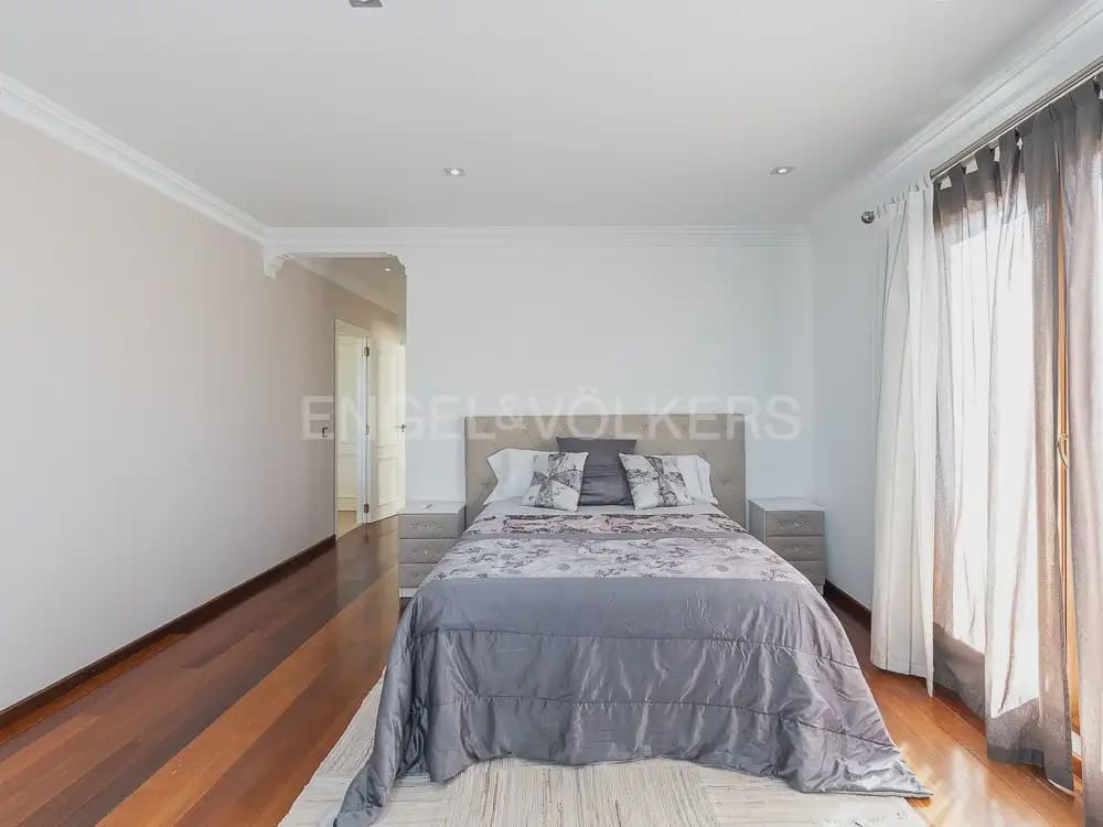 8 Zimmer Villa zu vermieten in Betera mit Pool Garage - 5.500 € (Ref: 9937283)