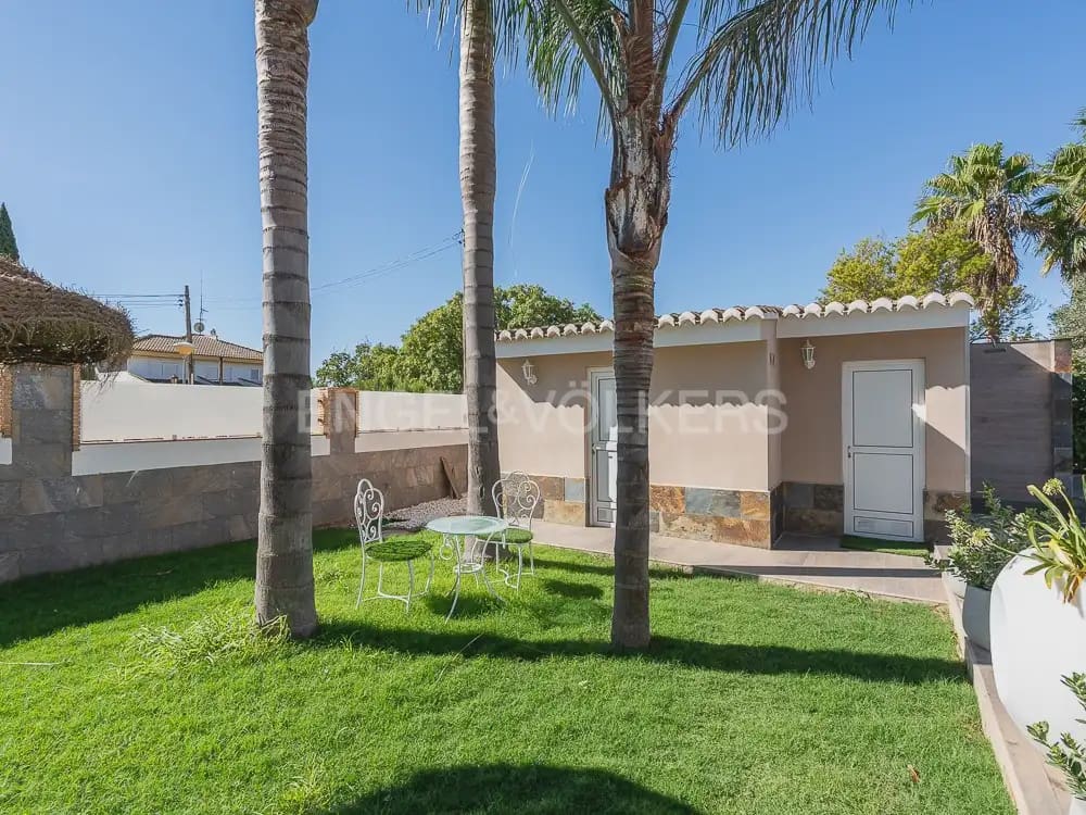 8 Zimmer Villa zu vermieten in Betera mit Pool Garage - 5.500 € (Ref: 9937283)