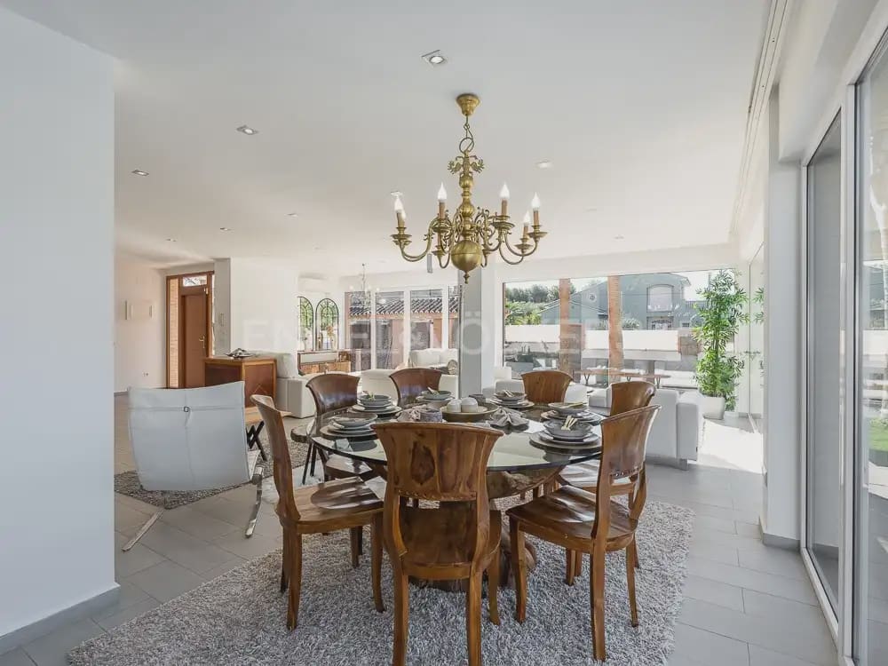 8 Zimmer Villa zu vermieten in Betera mit Pool Garage - 5.500 € (Ref: 9937283)