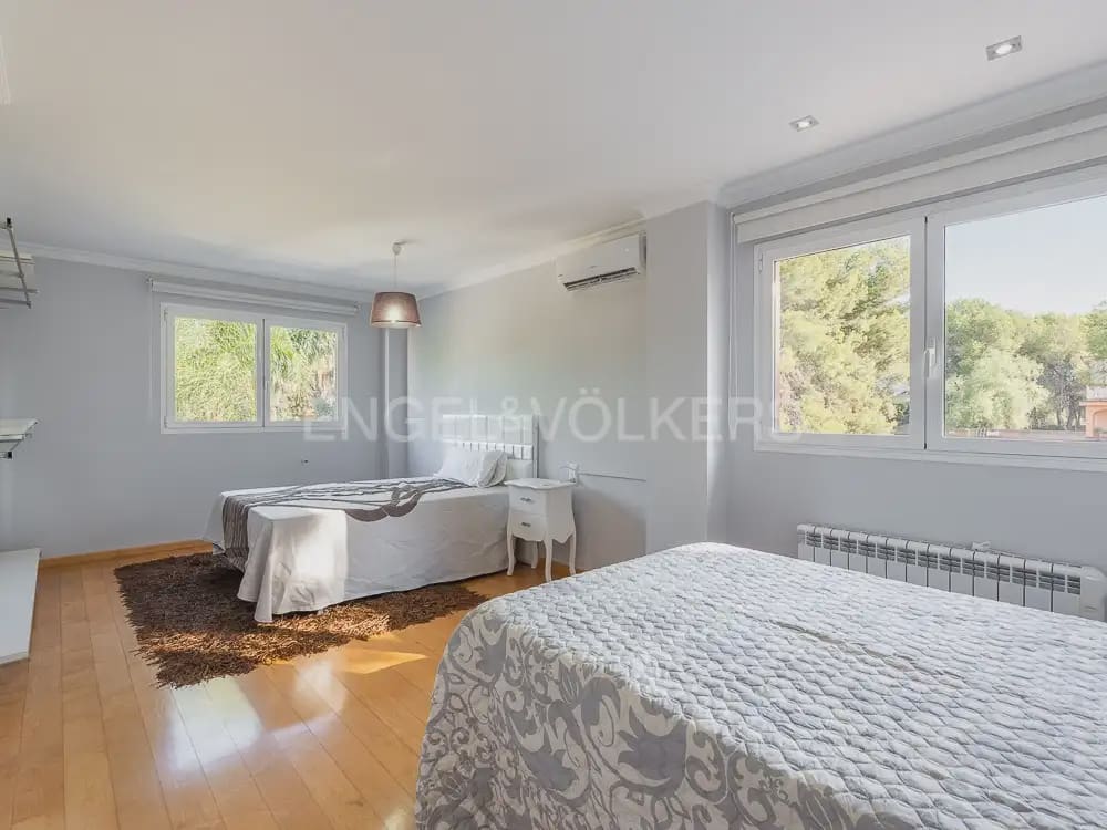 8 Zimmer Villa zu vermieten in Betera mit Pool Garage - 5.500 € (Ref: 9937283)