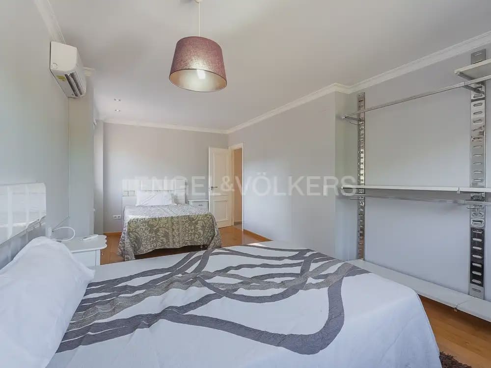 8 Zimmer Villa zu vermieten in Betera mit Pool Garage - 5.500 € (Ref: 9937283)