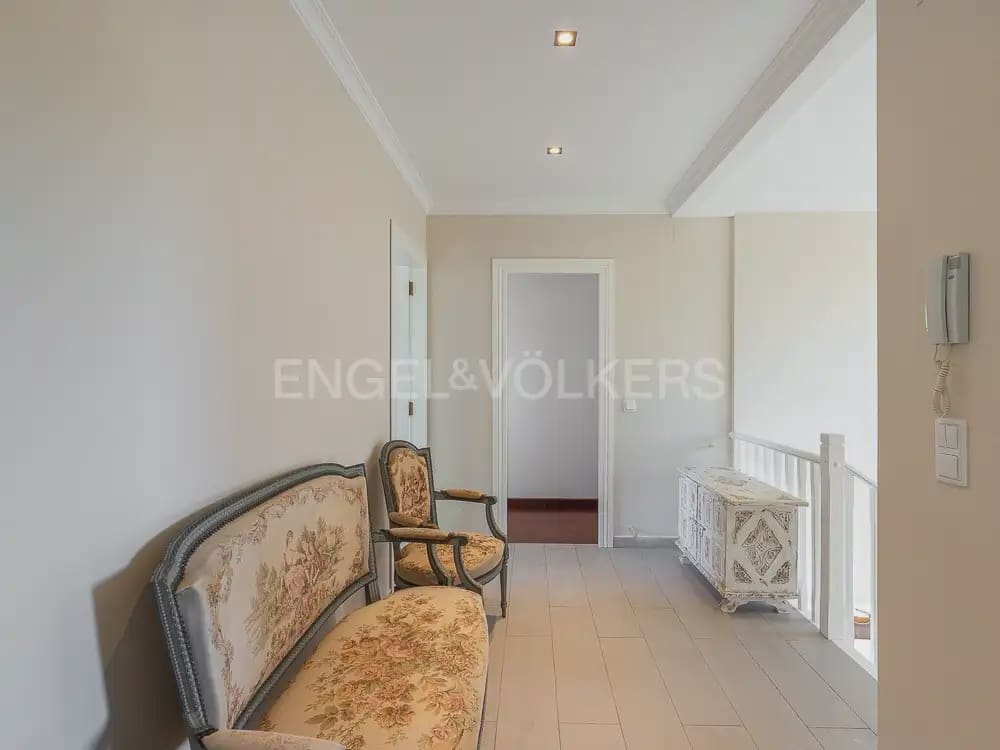 8 Zimmer Villa zu vermieten in Betera mit Pool Garage - 5.500 € (Ref: 9937283)
