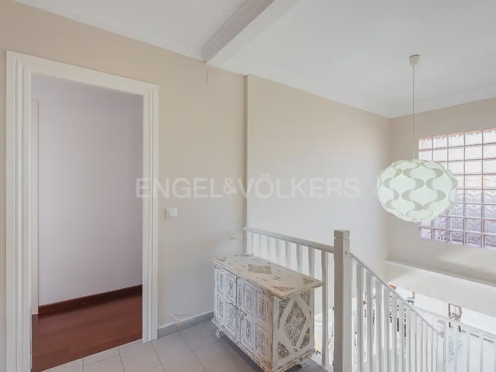 8 Zimmer Villa zu vermieten in Betera mit Pool Garage - 5.500 € (Ref: 9937283)