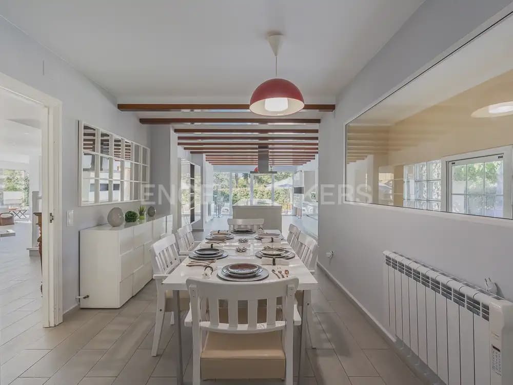 8 Zimmer Villa zu vermieten in Betera mit Pool Garage - 5.500 € (Ref: 9937283)