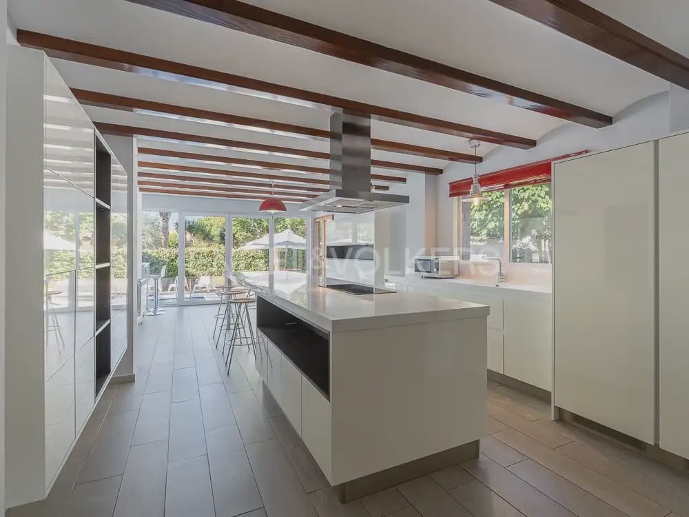 8 Zimmer Villa zu vermieten in Betera mit Pool Garage - 5.500 € (Ref: 9937283)