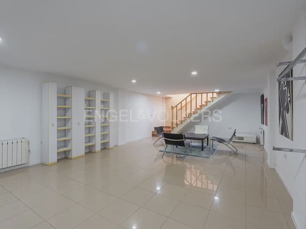 8 Zimmer Villa zu vermieten in Betera mit Pool Garage - 5.500 € (Ref: 9937283)