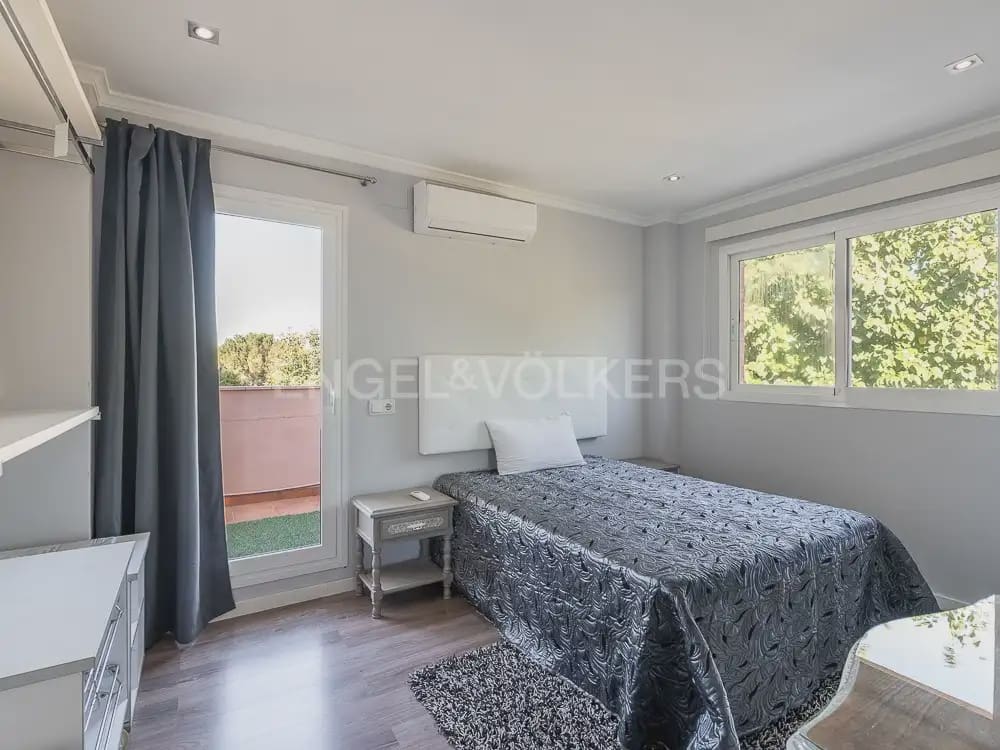 8 Zimmer Villa zu vermieten in Betera mit Pool Garage - 5.500 € (Ref: 9937283)