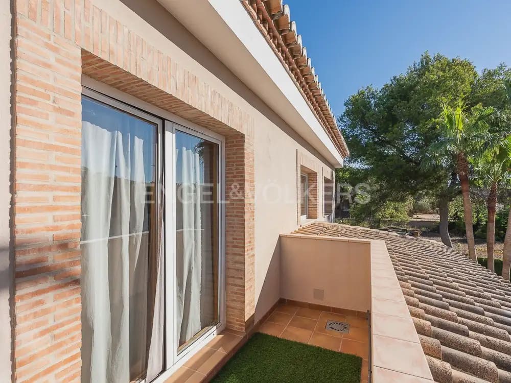 8 Zimmer Villa zu vermieten in Betera mit Pool Garage - 5.500 € (Ref: 9937283)
