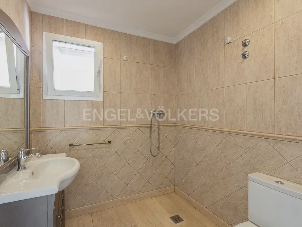 8 Zimmer Villa zu vermieten in Betera mit Pool Garage - 5.500 € (Ref: 9937283)