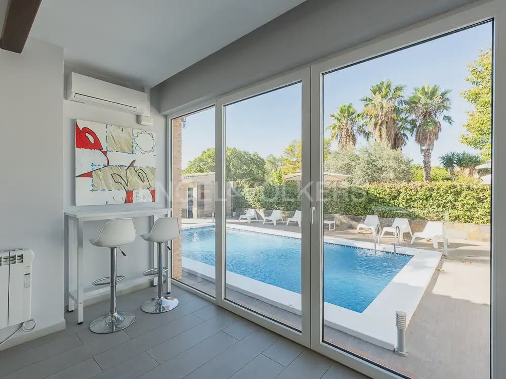 8 Zimmer Villa zu vermieten in Betera mit Pool Garage - 5.500 € (Ref: 9937283)