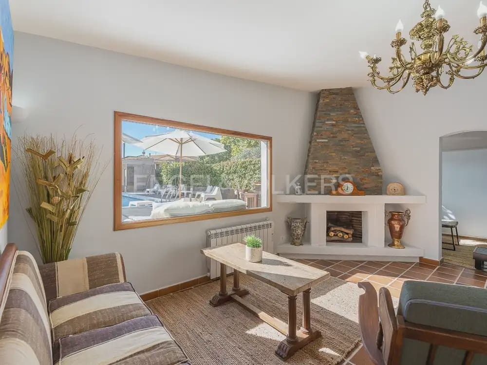 8 Zimmer Villa zu vermieten in Betera mit Pool Garage - 5.500 € (Ref: 9937283)