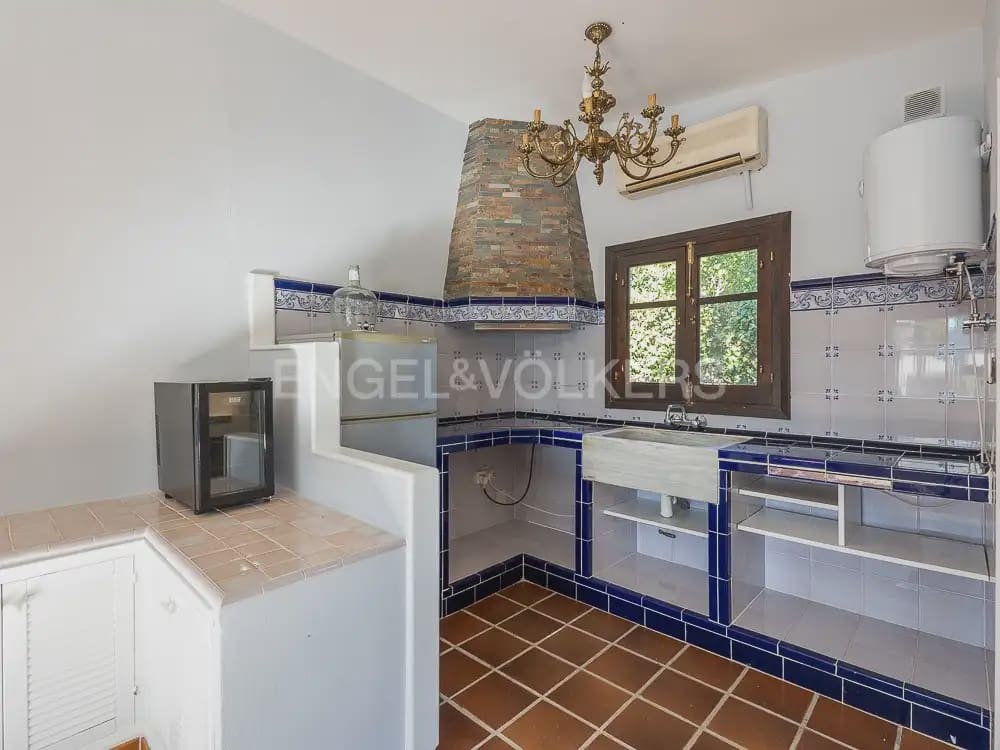 8 Zimmer Villa zu vermieten in Betera mit Pool Garage - 5.500 € (Ref: 9937283)
