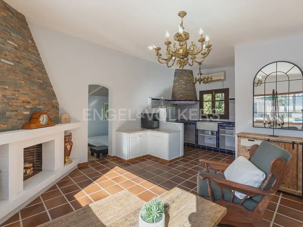 8 Zimmer Villa zu vermieten in Betera mit Pool Garage - 5.500 € (Ref: 9937283)