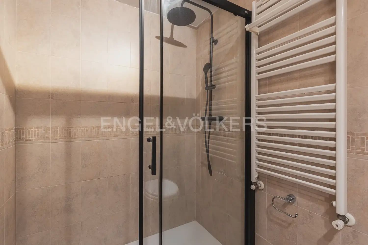 3 bedroom Penthouse for rent in Valencia city with garage - € 2,800 (Ref: 9937284)