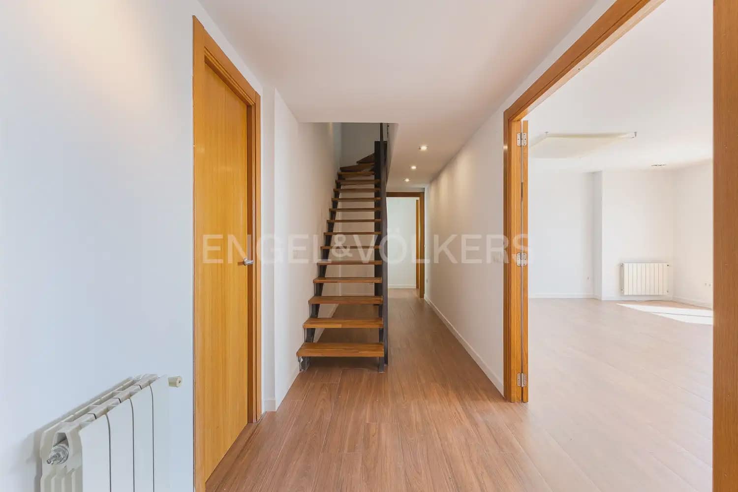 3 bedroom Penthouse for rent in Valencia city with garage - € 2,800 (Ref: 9937284)