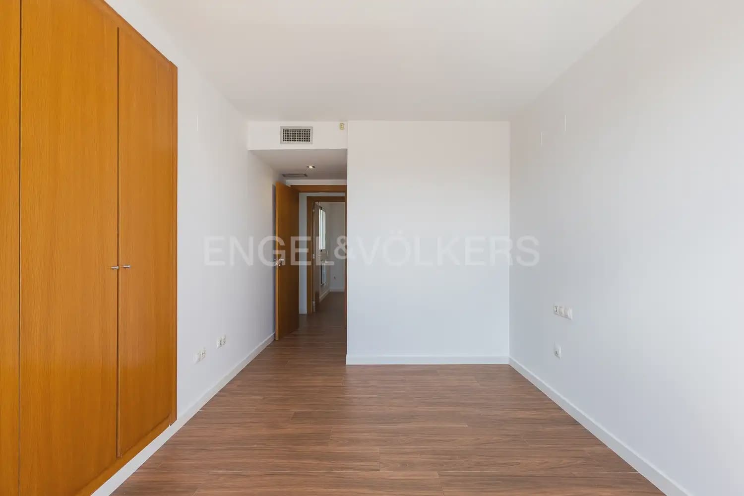 3 bedroom Penthouse for rent in Valencia city with garage - € 2,800 (Ref: 9937284)