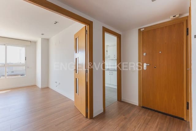 3 bedroom Penthouse for rent in En Corts, Valencia city with garage - € 2,800 (Ref: 9937284)