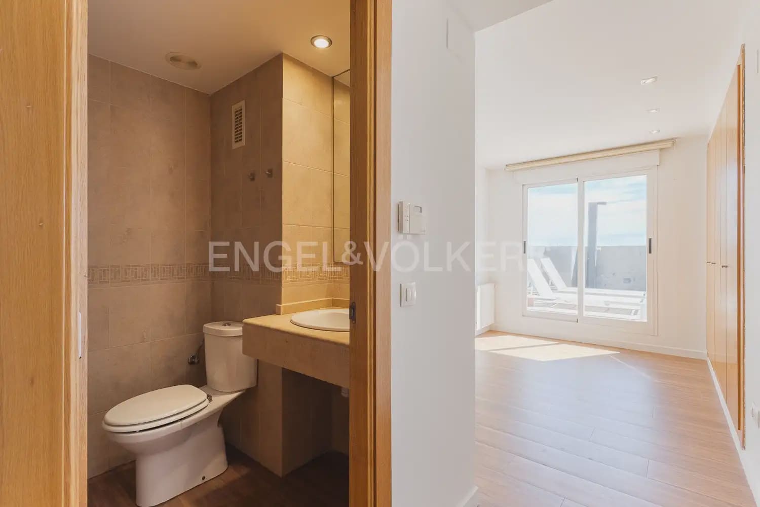 3 bedroom Penthouse for rent in Valencia city with garage - € 2,800 (Ref: 9937284)