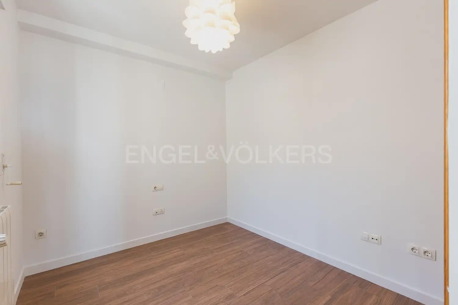 3 bedroom Penthouse for rent in Valencia city with garage - € 2,800 (Ref: 9937284)