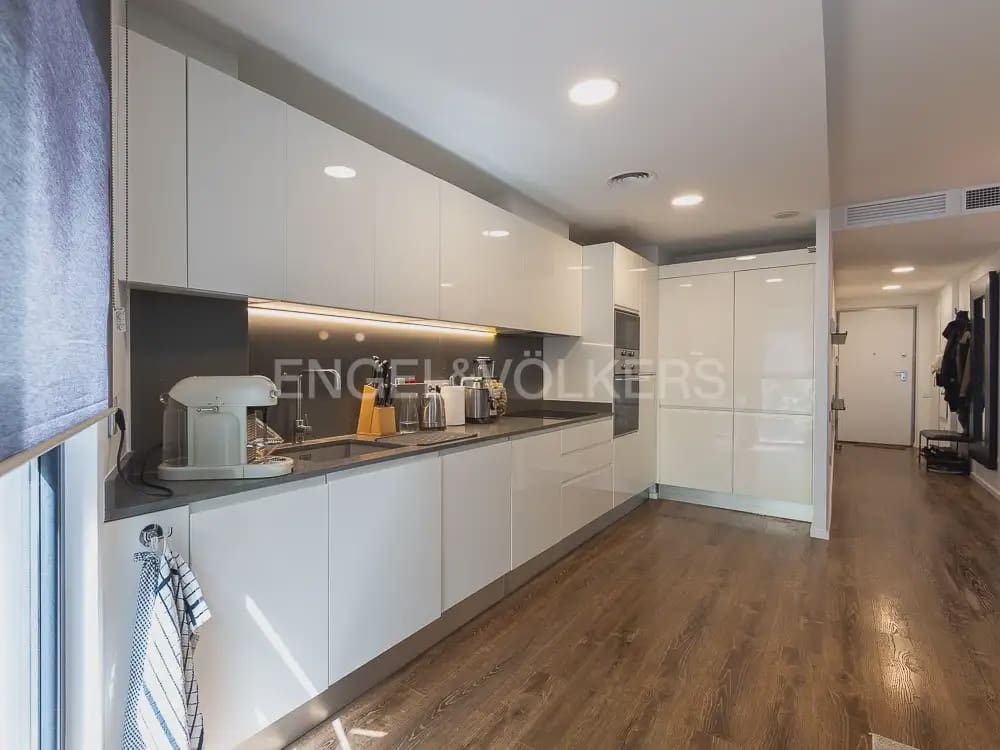 3 Zimmer Wohnung zu vermieten in Valencia Stadt mit Garage - 1.700 € (Ref: 9937332)